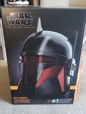 Disney - Star Wars Black Series Moff Gideon Helmet — Black & Red Accents